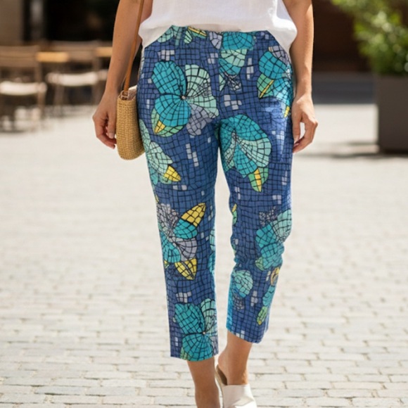 Lilly Pulitzer Pants - Lilly Pulitzer petite vintage mosaic stained glass blue monokini capri pants